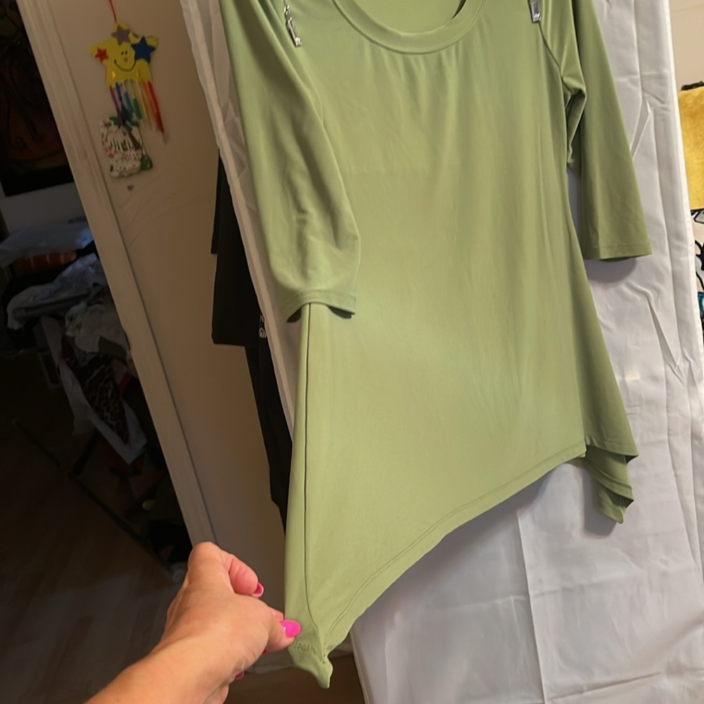 Contemporary tunic - Picture 4 of 6